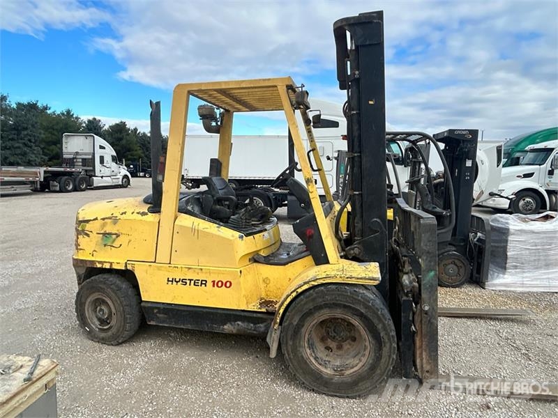 Hyster H100XM 9150 lb Pneumatic Tire Forklift Autokrāvēji - citi