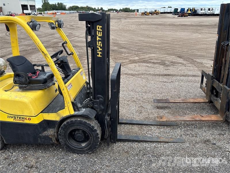 Hyster H60FT 5700 lb Pneumatic Tire Forklift フォークリフト - その他