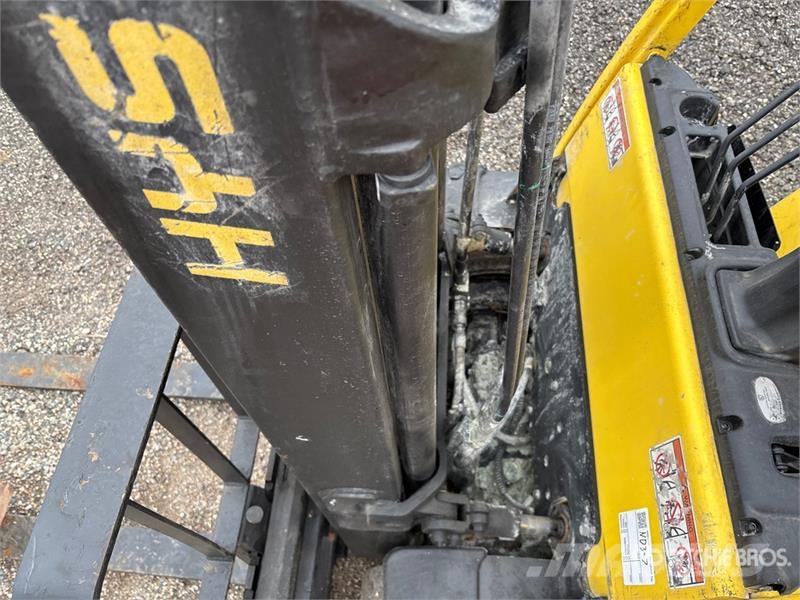 Hyster H60FT 5700 lb Pneumatic Tire Forklift フォークリフト - その他