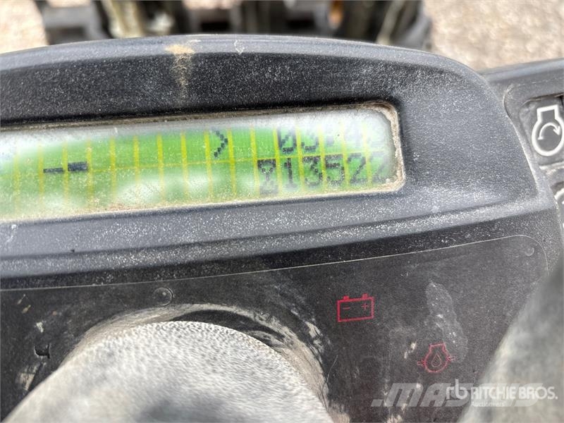 Hyster H60FT 5700 lb Pneumatic Tire Forklift フォークリフト - その他