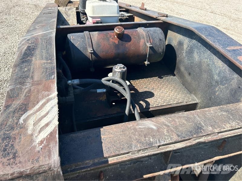 Hyster T/A Removable Gooseneck Lowboy Trailer Mažų aukščių krautuvai