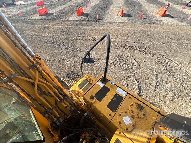 Hyundai 140LC-7 Tracked Excavator Gravemaskiner på larvebånd