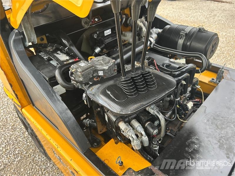 Hyundai 25L-7A 5000 lb Pneumatic Tire Forklift 그 외 지게차