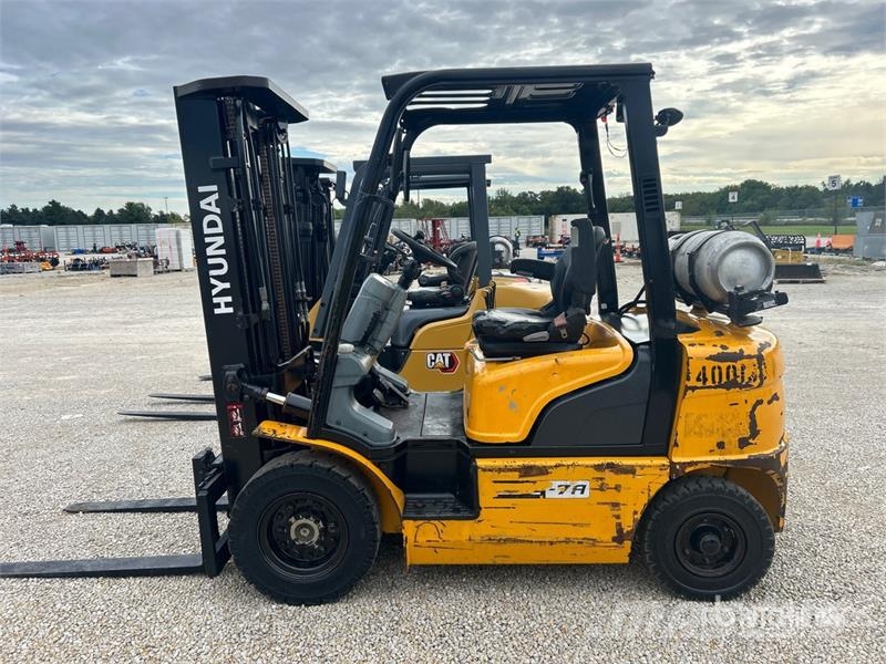 Hyundai 25L-7A 5000 lb Pneumatic Tire Forklift 그 외 지게차