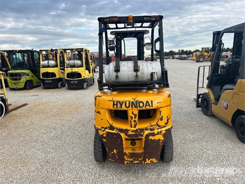 Hyundai 25L-7A 5000 lb Pneumatic Tire Forklift 그 외 지게차