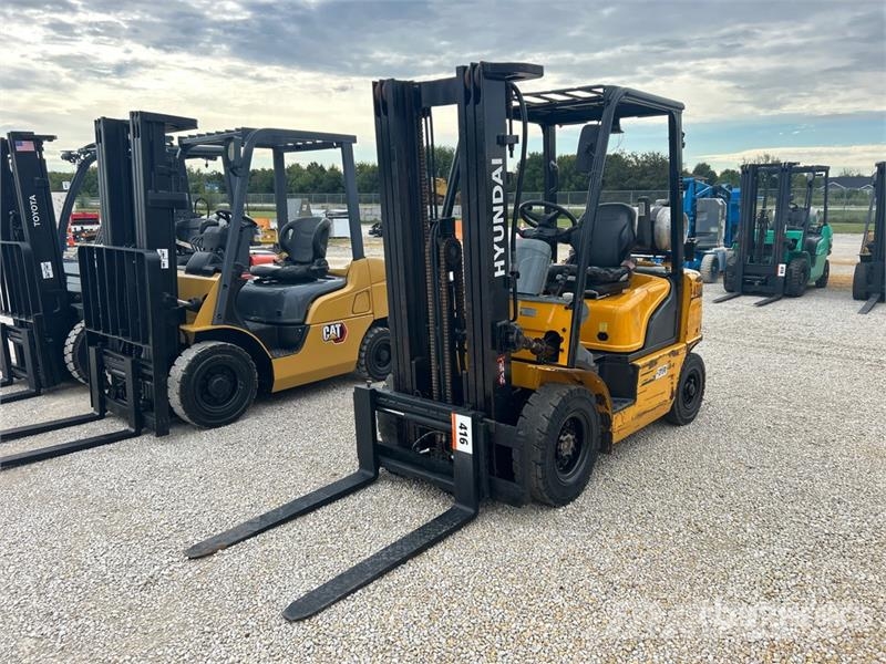 Hyundai 25L-7A 5000 lb Pneumatic Tire Forklift 그 외 지게차