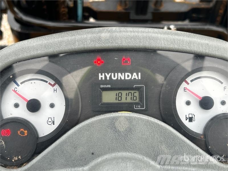 Hyundai 25L-7A 5000 lb Pneumatic Tire Forklift 그 외 지게차