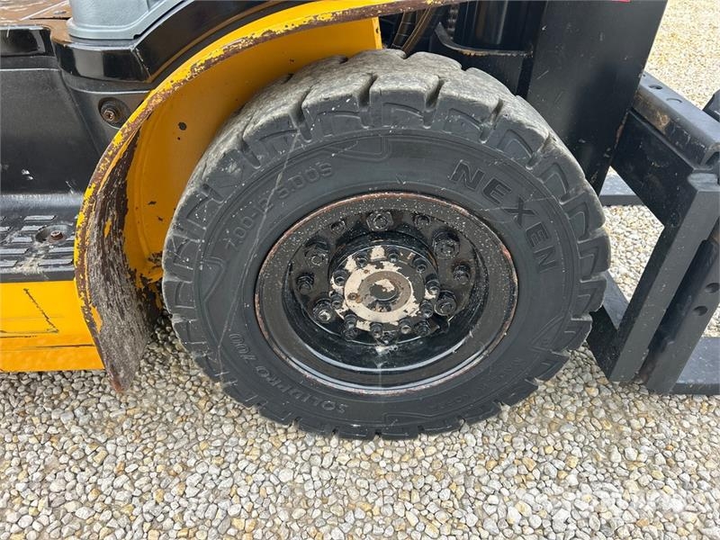 Hyundai 25L-7A 5000 lb Pneumatic Tire Forklift 그 외 지게차