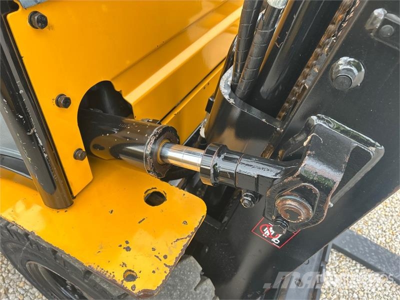 Hyundai 25L-7A 5000 lb Pneumatic Tire Forklift 그 외 지게차