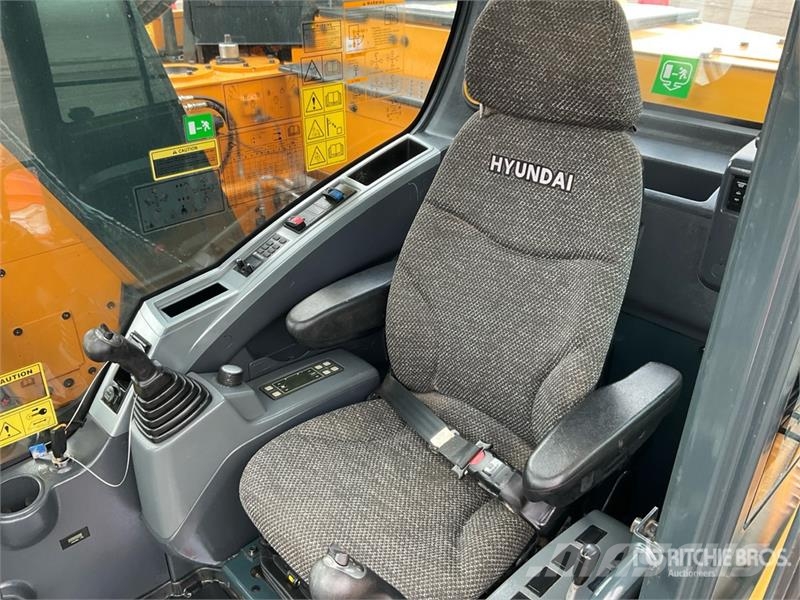 Hyundai HX145A CR Tracked Excavator Bageri guseničari
