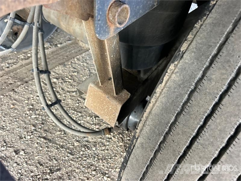 Hyundai V12530152-AJS Dobozos pótkocsik