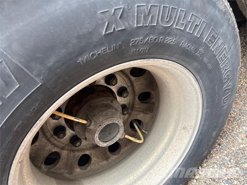 Hyundai VI2530152-AJS Причепи-фургони