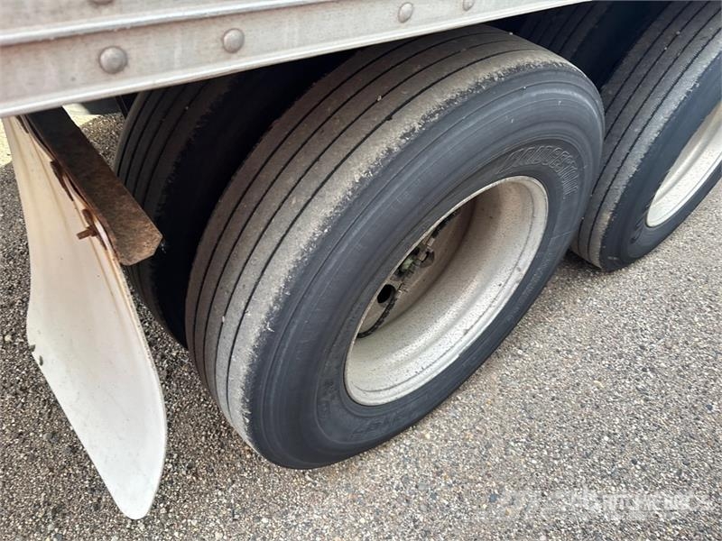 Hyundai VI2530152-AJS Прицепы-фургоны