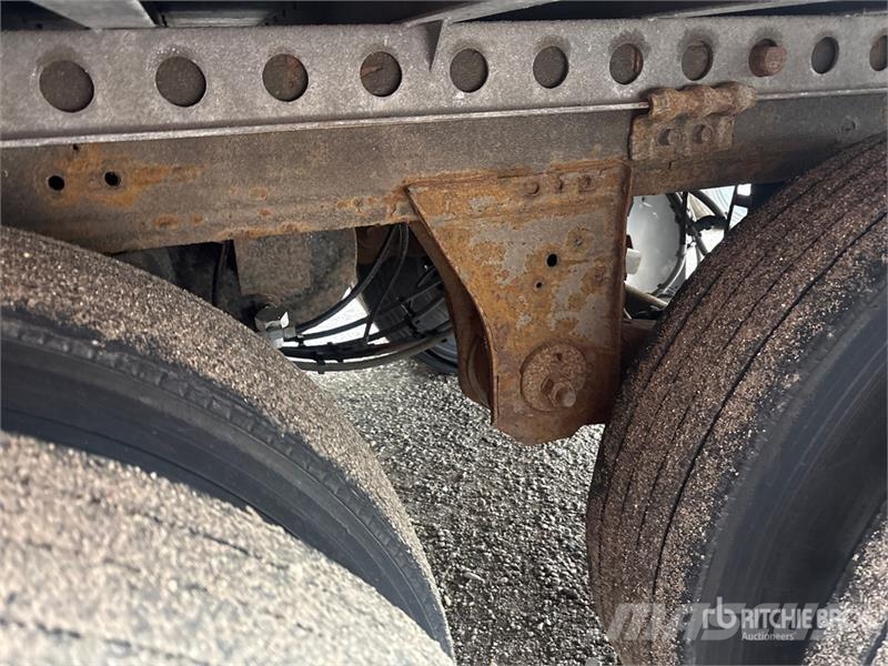 Hyundai VI2530152-AJS Причепи-фургони