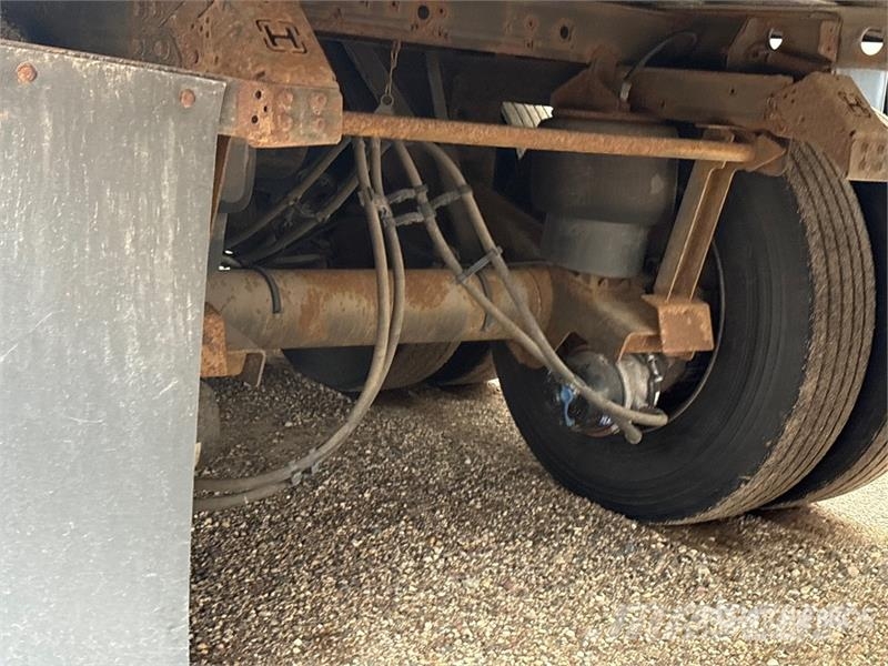 Hyundai VI2530152-AJS Причепи-фургони