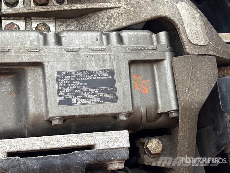 Hyundai VR2530152-AS Piekabes ar temperatūras kontroli