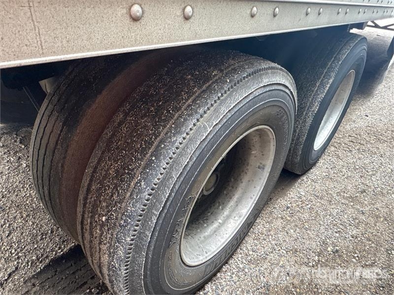 Hyundai VR2530152-AS Piekabes ar temperatūras kontroli
