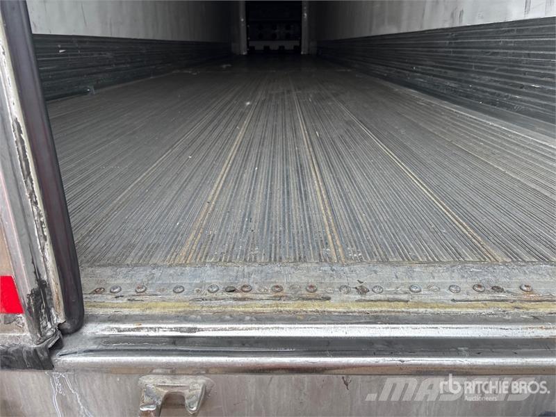 Hyundai VR2530152-AS Piekabes ar temperatūras kontroli