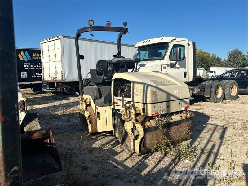 Ingersoll Rand DD-30 Divvalču grunts veltņi