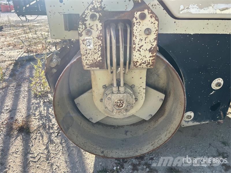 Ingersoll Rand DD-30 Divvalču grunts veltņi