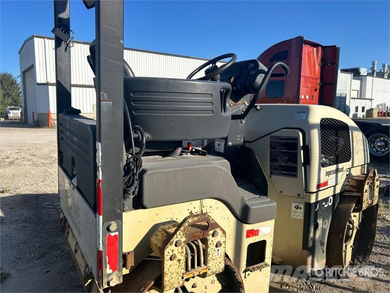 Ingersoll Rand DD-30 Divvalču grunts veltņi