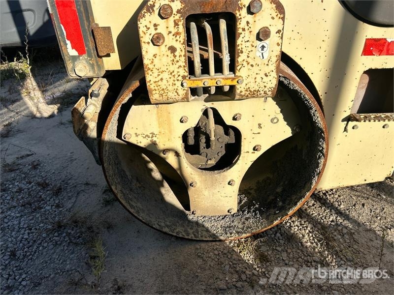 Ingersoll Rand DD-30 Divvalču grunts veltņi