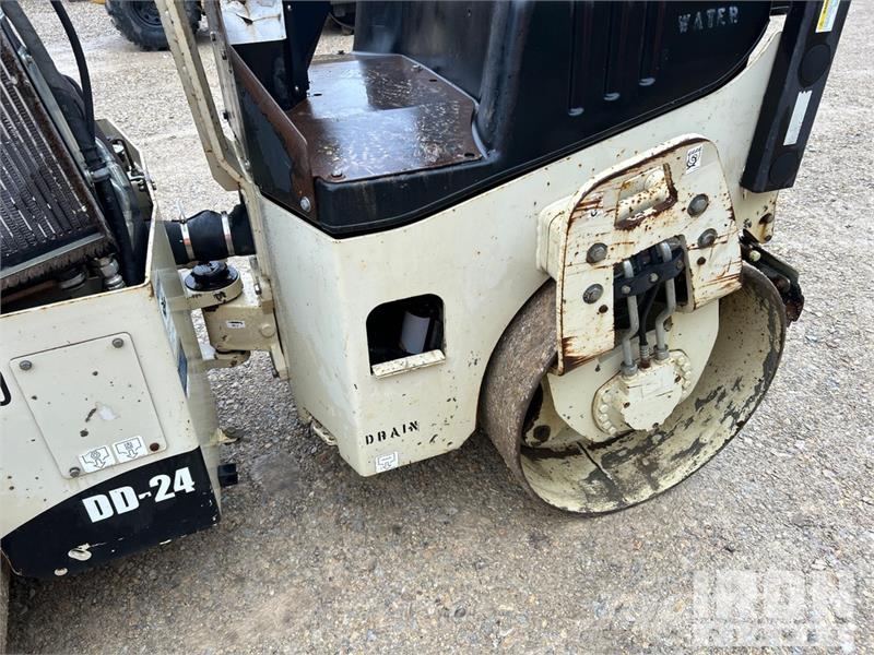 Ingersoll Rand DD24 Double Drum Roller Катки тротуарные