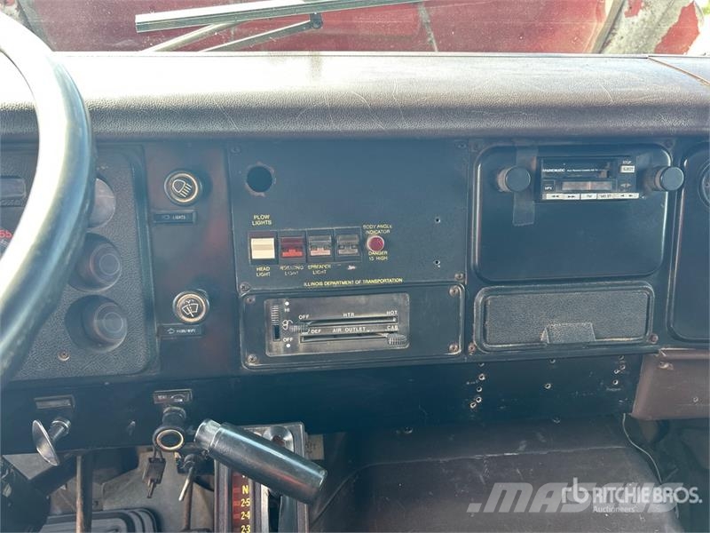 International 1954 4x2 S/A Dump Truck 自卸式货车