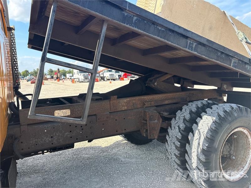 International 1954 4x2 Flatbed Truck 平板式/側卸式卡車