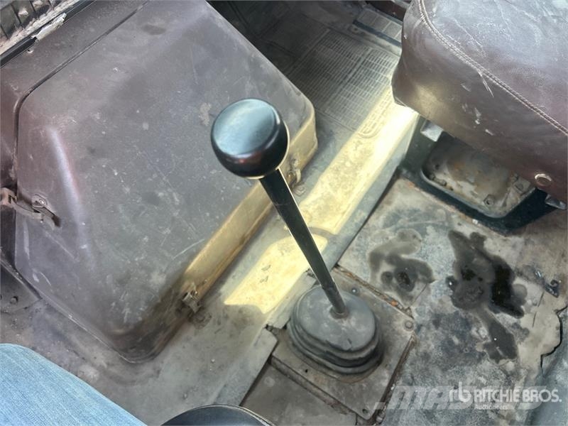 International 1954 4x2 Rollback Truck Vehículos de reciclaje