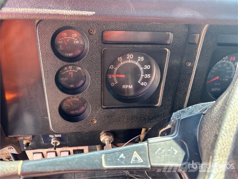 International 1954 4x2 S/A Dump Truck 自卸式货车