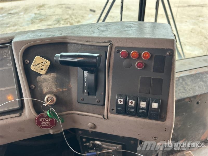 International 3000 Mini bus