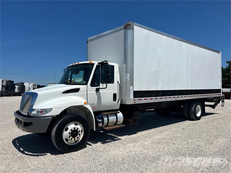 International 4300 Kapali kasa kamyonlar