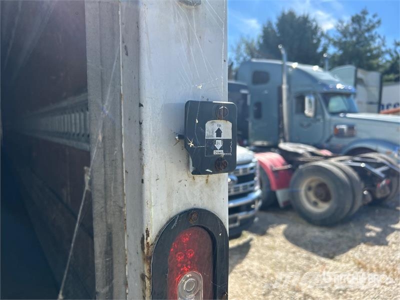 International 4300 탑차 트럭