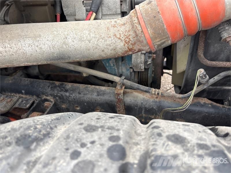 International 4300 Flakbilar/Pickuper