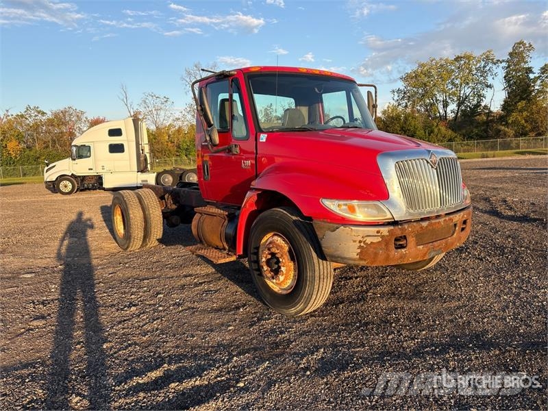 International 4300 Kabinen