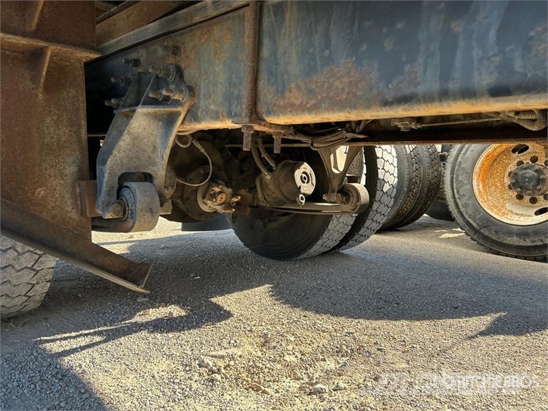 International 4300 Samochody ciężarowe ze skrzynią zamkniętą