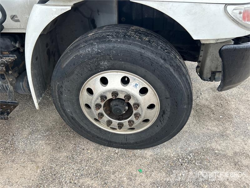 International 4300 Umpikorikuorma-autot