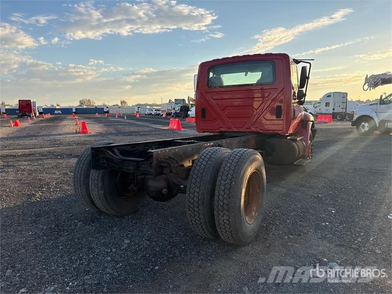 International 4300 Kabinen