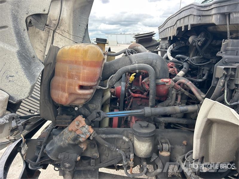 International 4300 Tovornjaki zabojniki