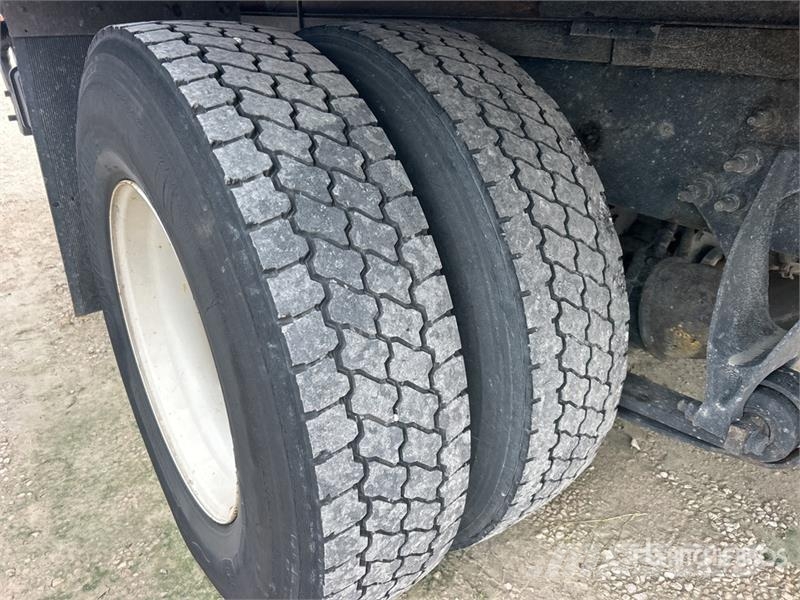 International 4300 Tovornjaki zabojniki