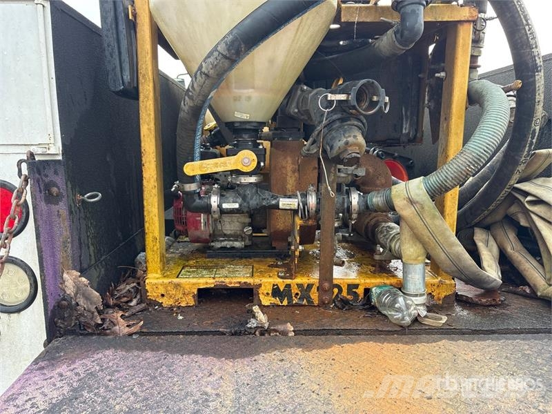International 4300 Flakbilar/Pickuper