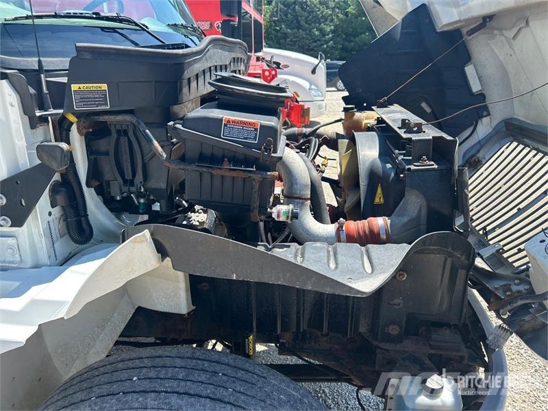 International 4300 Kofferaufbau