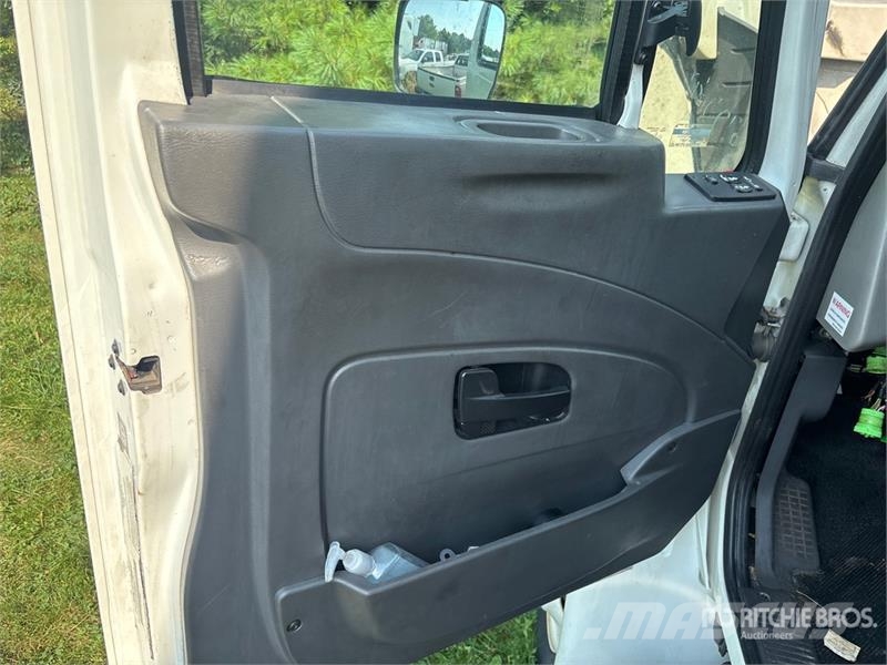 International 4300 Box trucks