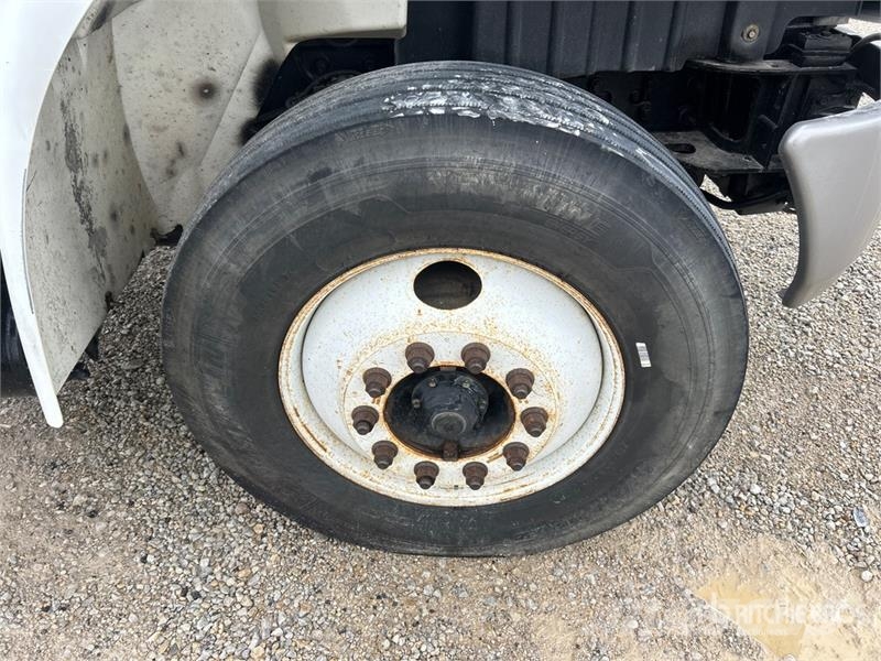 International 4300 Kabíny a interiér