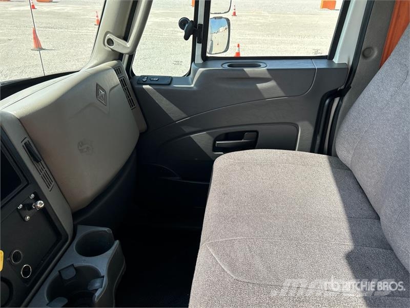 International 4300 Φορτηγά Κόφα