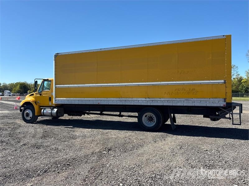 International 4300 ボックスボディー、ウイング、箱車
