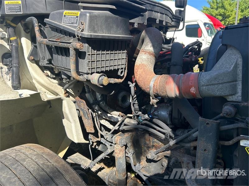 International 4300 탑차 트럭