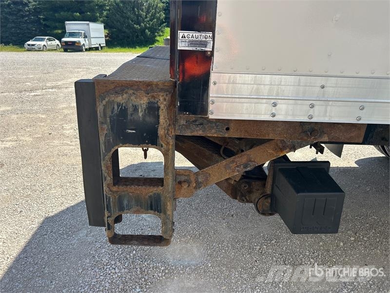 International 4300 Kofferaufbau