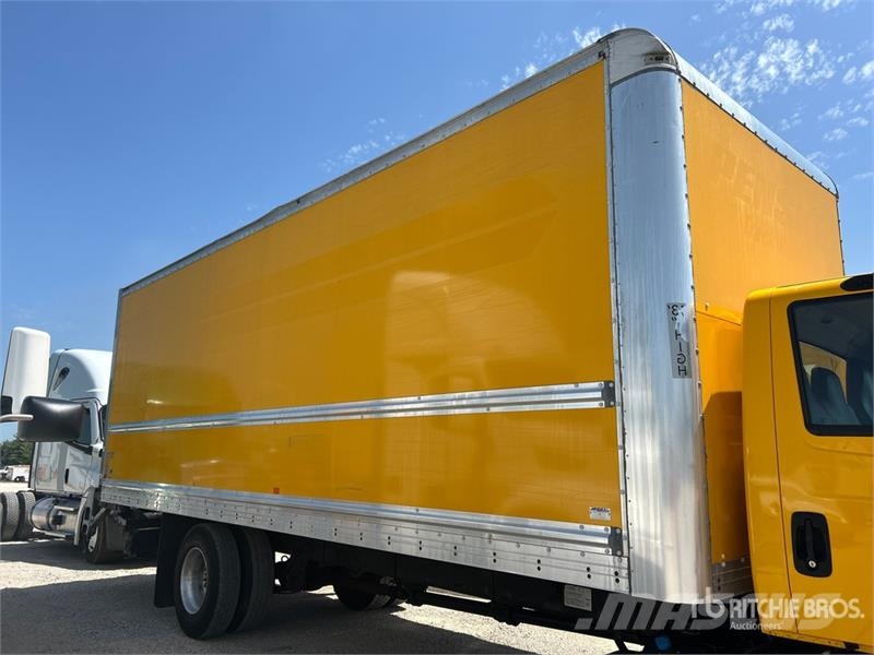 International 4300 Skriňová nadstavba